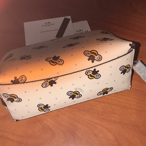 LAST ONE - Queen Bee Authentic Coach Case - Picture 6 of 6